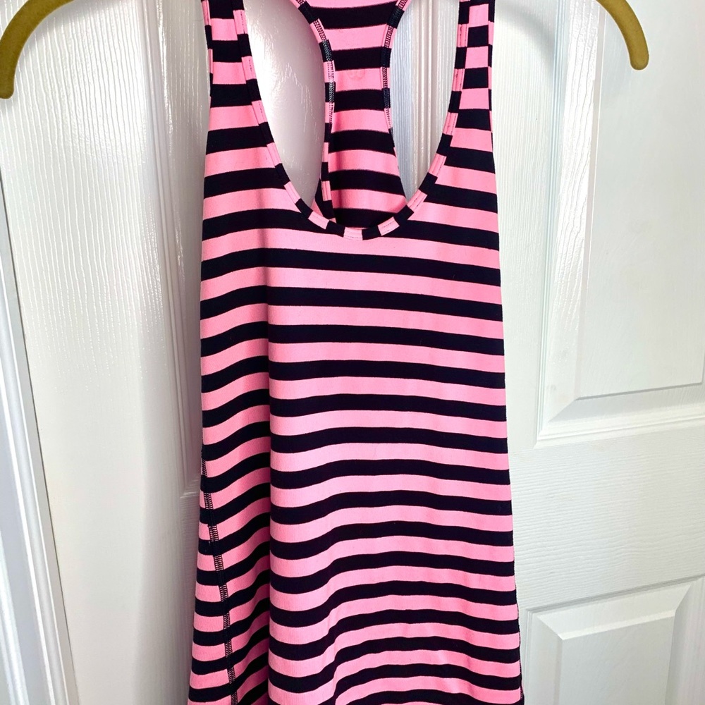 Lululemon Black & Pink tank top Size 2
